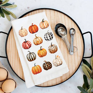 36-28   Fall Autumn Variety of PumpkinsTea Towel