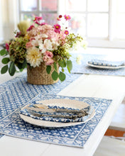 Load image into Gallery viewer, 208-3 Placemat Charlotte Indigo
