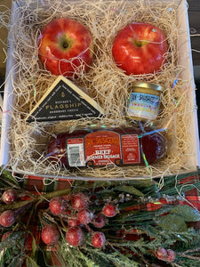 Small Farmhouse 2 Apples and Cheese Box 999-8833